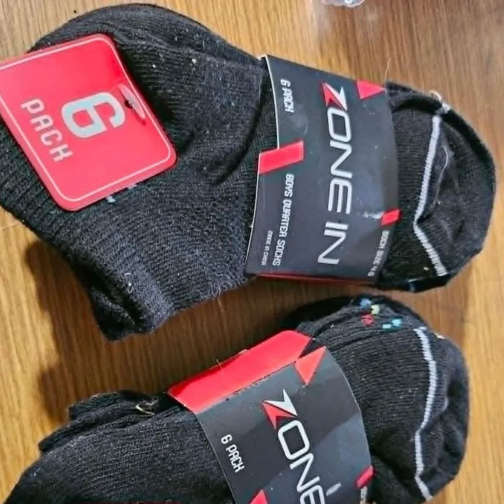 Zone In Boys Quarter Socks 6 Pack Size 4-8 Black Cushioned Athletic Crew NWT